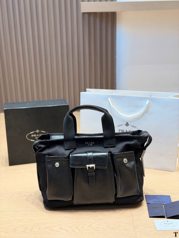 Prada Black shoulder bag — Premium Replica