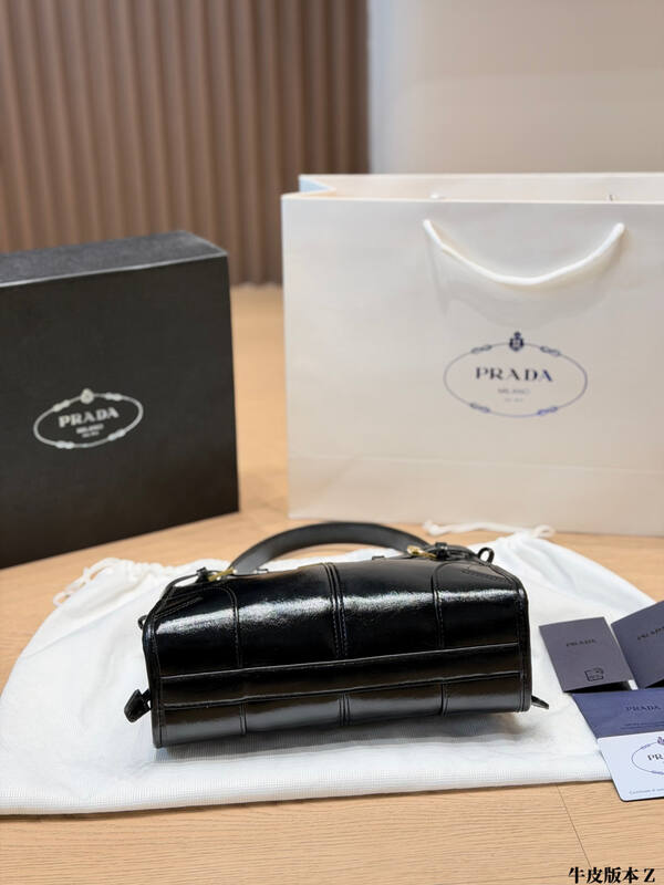 Prada Black 25x18x10cm shoulder bag — 1:1 Replica