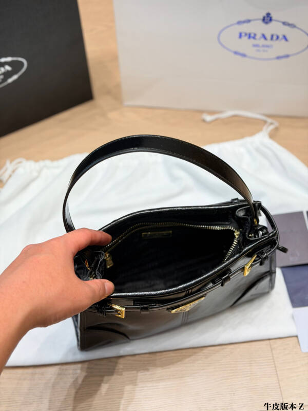 Prada Black 25x18x10cm shoulder bag — 1:1 Replica