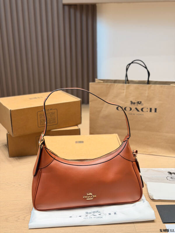 Coach Brown shoulder bag — Premium Replica