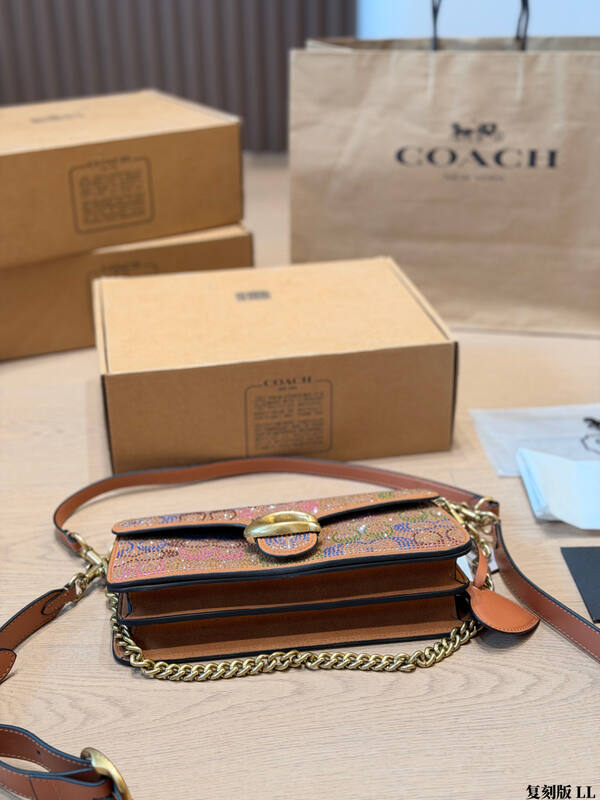 Coach Monogram shoulder bag — Top Quality Replica