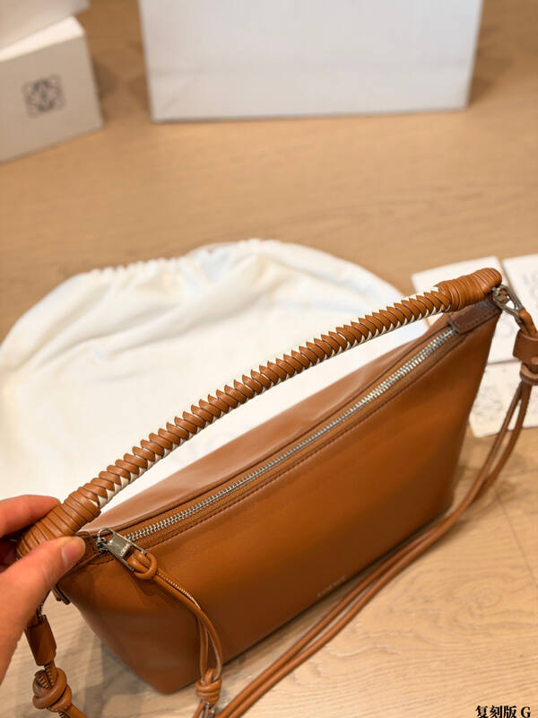 Loewe Brown 25x18x10cm shoulder bag — 1:1 Replica