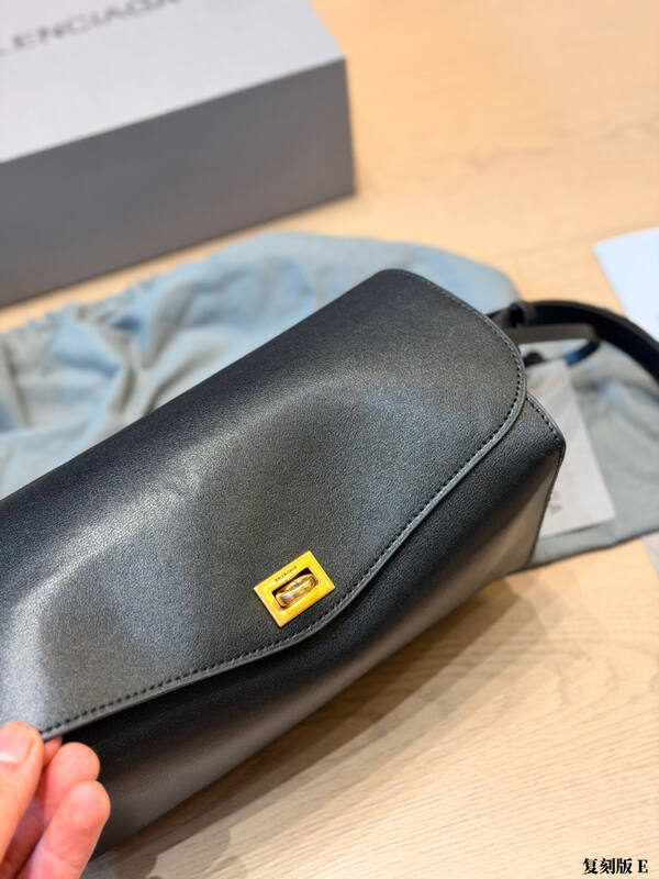 Balenciaga Black shoulder bag — Top Quality Replica