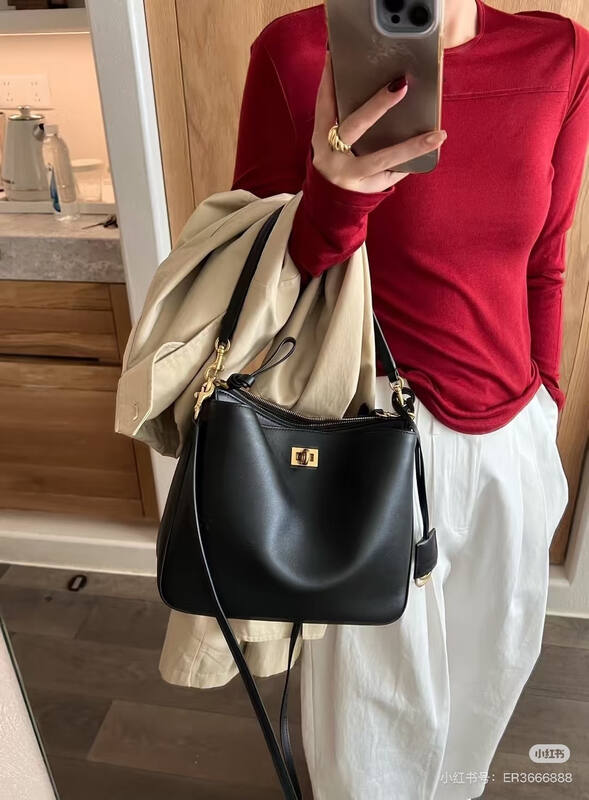 Balenciaga Black shoulder bag — AAA Quality Replica
