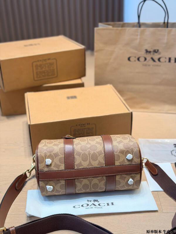 Coach Brown 25x18x10cm shoulder bag — Premium Replica