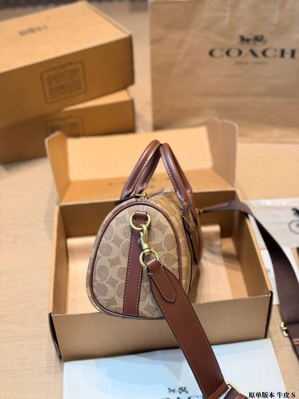 Coach Brown 25x18x10cm shoulder bag — Premium Replica