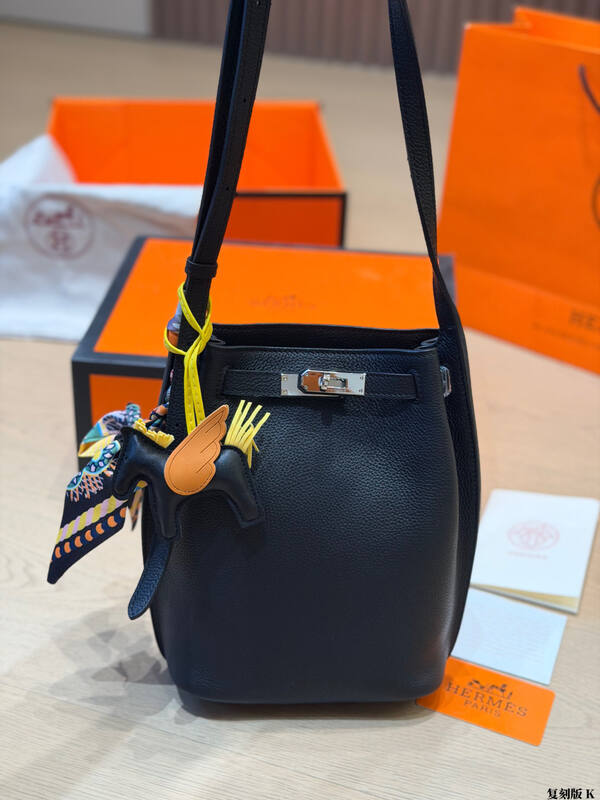 Hermes So Kelly Black leather shoulder — Top Quality Replica