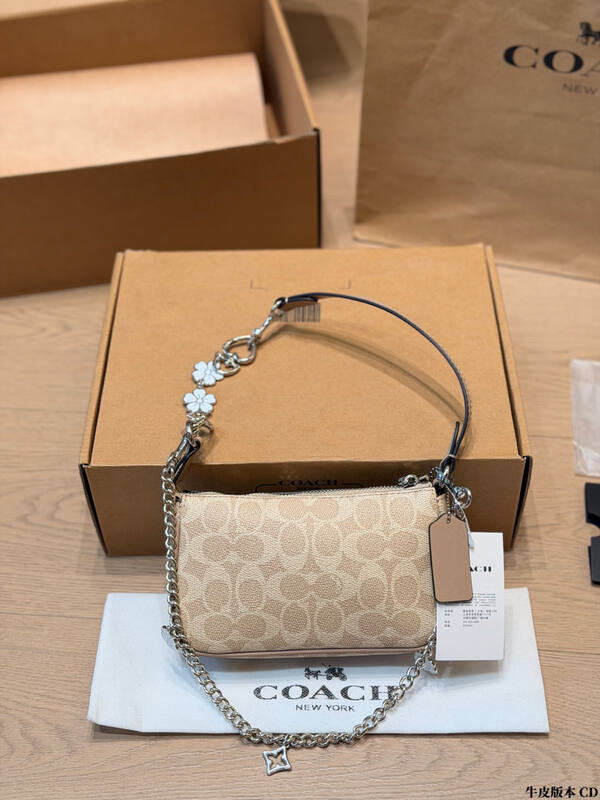 Coach Monogram shoulder bag — AAA Quality Replica