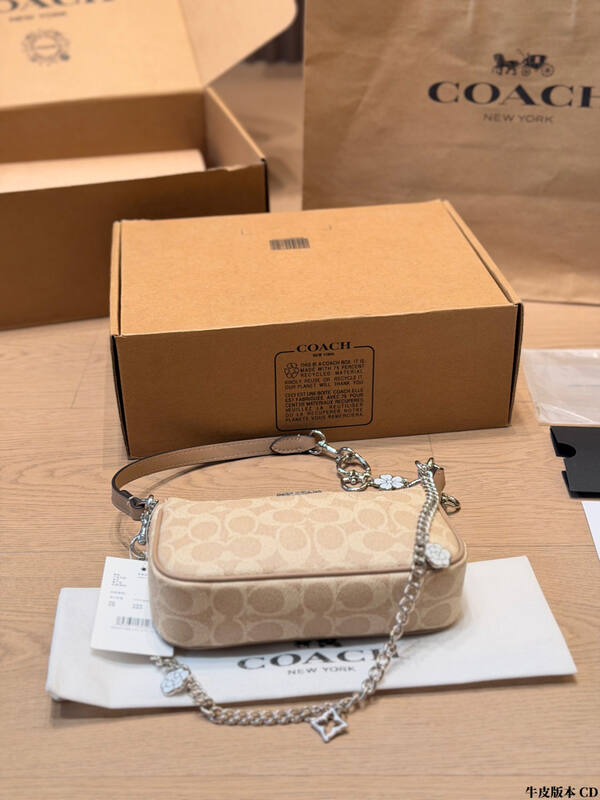Coach Monogram shoulder bag — AAA Quality Replica
