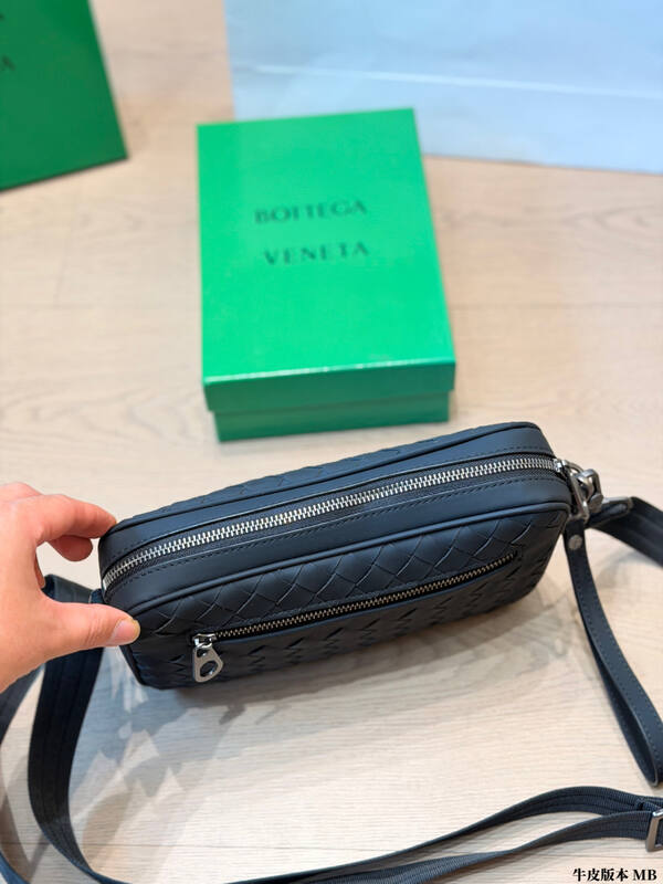 Bottega Veneta Black shoulder bag — 1:1 Replica