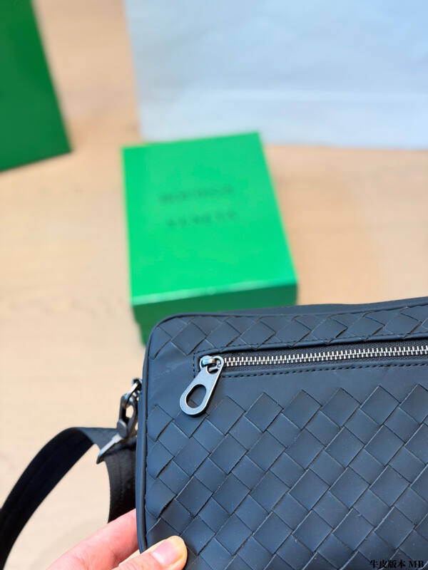 Bottega Veneta Black shoulder bag — 1:1 Replica