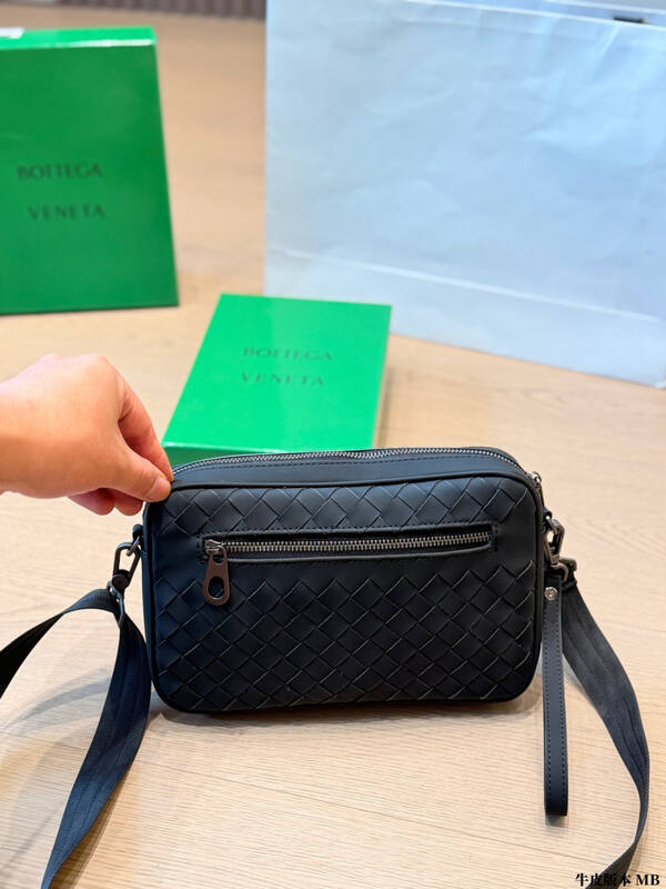 Bottega Veneta Black shoulder bag — 1:1 Replica