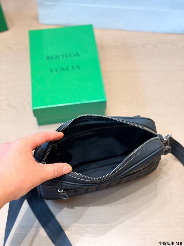 Bottega Veneta Black shoulder bag — 1:1 Replica