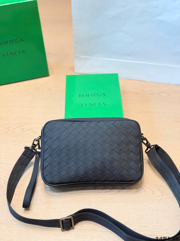 Bottega Veneta Black shoulder bag — 1:1 Replica