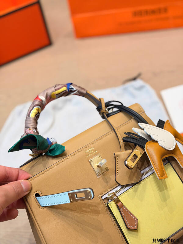 Hermes Kelly Beige with yellow pocket shoulder — 1:1 Replica