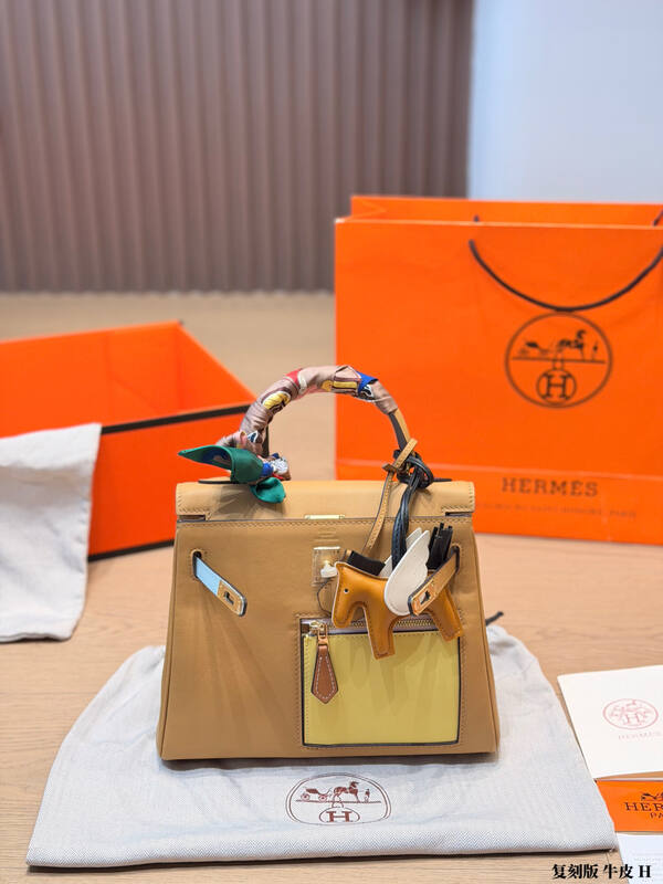 Hermes Kelly Beige with yellow pocket shoulder — 1:1 Replica