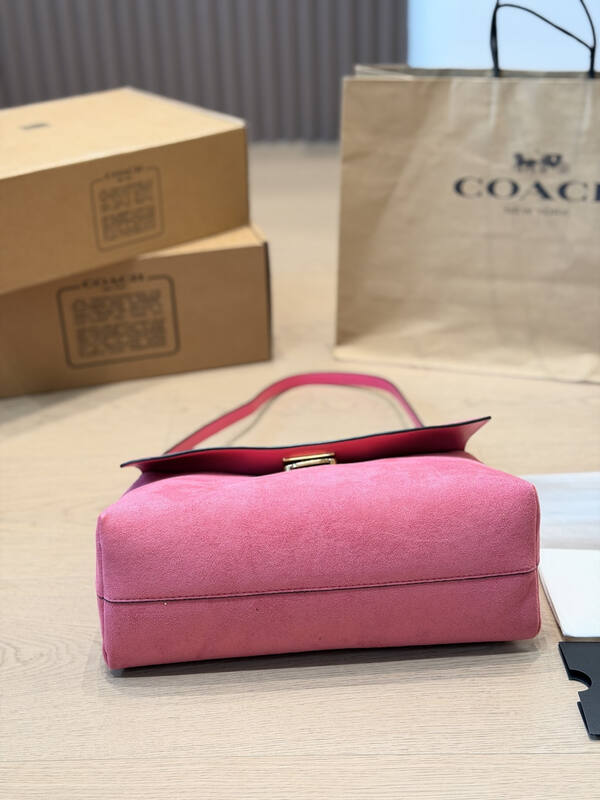 Coach Pink shoulder bag — Premium Replica