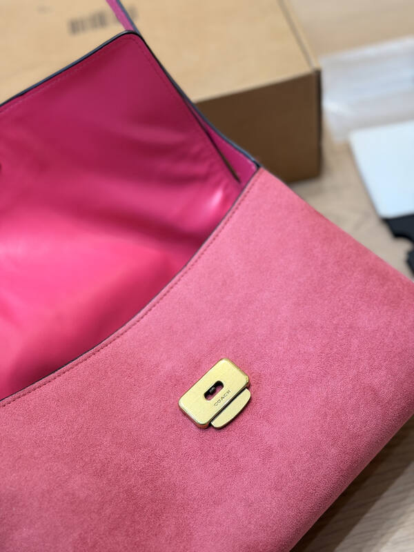 Coach Pink shoulder bag — Premium Replica