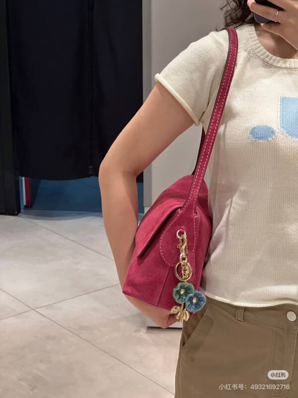 Coach shoulder bag — AAA Quality Replica