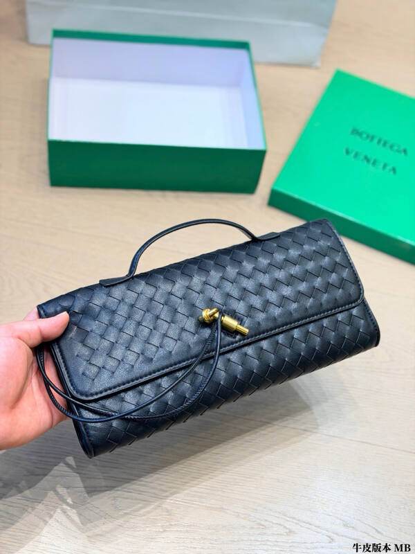 Bottega Veneta Black shoulder bag — 1:1 Replica