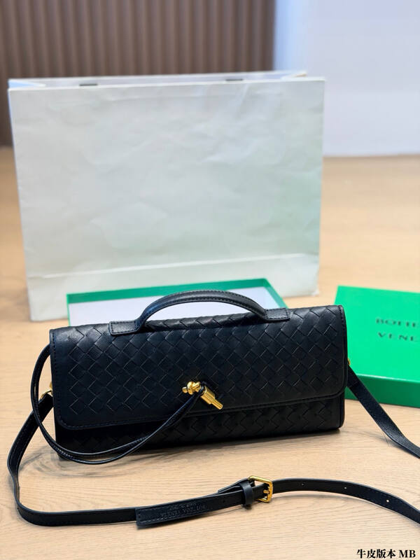 Bottega Veneta Black shoulder bag — 1:1 Replica