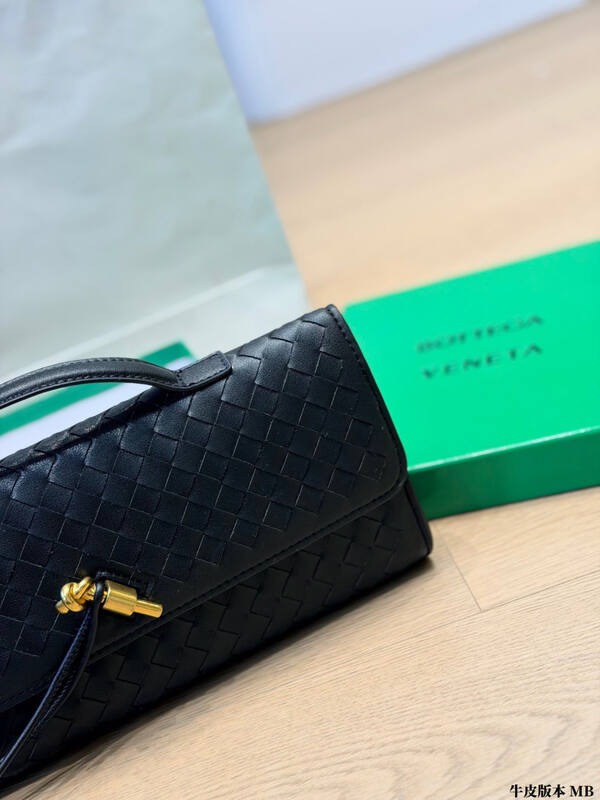 Bottega Veneta Black shoulder bag — 1:1 Replica