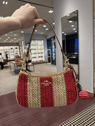 Coach Red beige striped straw with tan leather trim 23x13cm shoulder bag Top Quality Replica