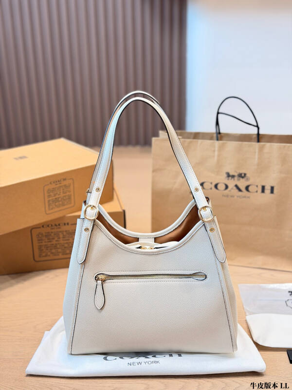 Coach Off-white grained leather 28x22x10cm shoulder bag — Premium Replica