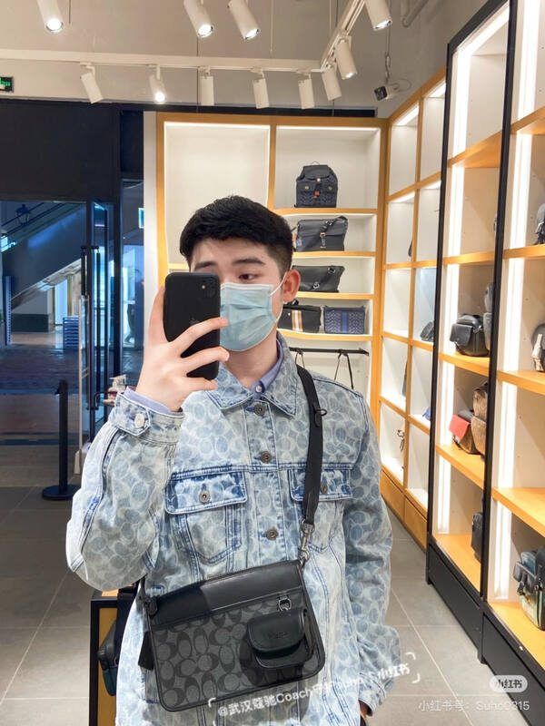 Coach Black shoulder bag — 1:1 Replica