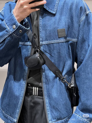 Coach Black shoulder bag 1 1 Replica