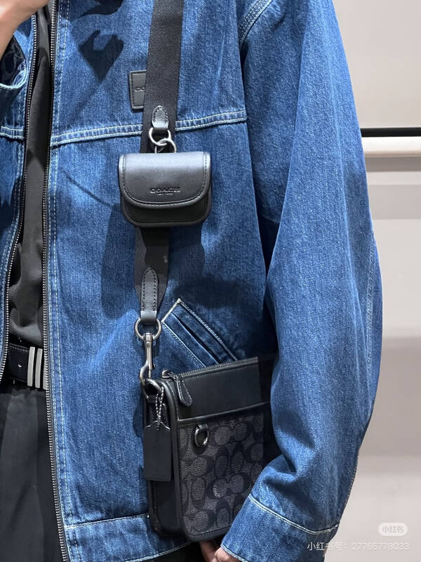 Coach Black shoulder bag — 1:1 Replica