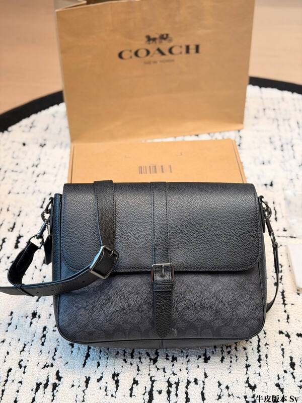 Coach Black shoulder bag — AAA Quality Replica