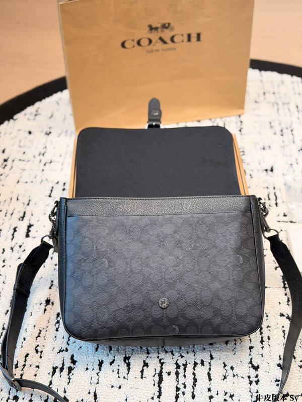 Coach Black shoulder bag — AAA Quality Replica