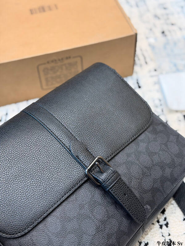 Coach Black shoulder bag — AAA Quality Replica