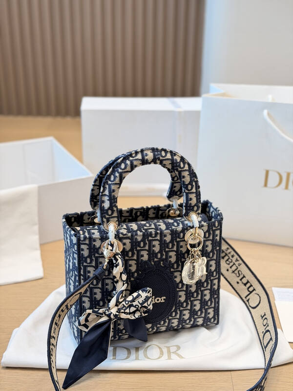Dior Lady Blue Oblique everyday — 1:1 Replica