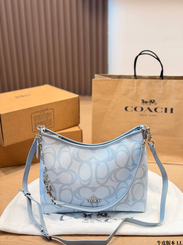 Coach Monogram shoulder bag — Premium Replica