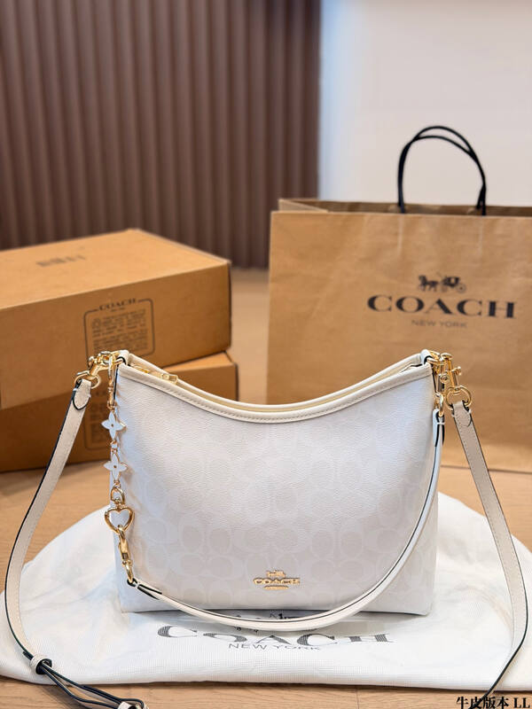 Coach shoulder bag — 1:1 Replica