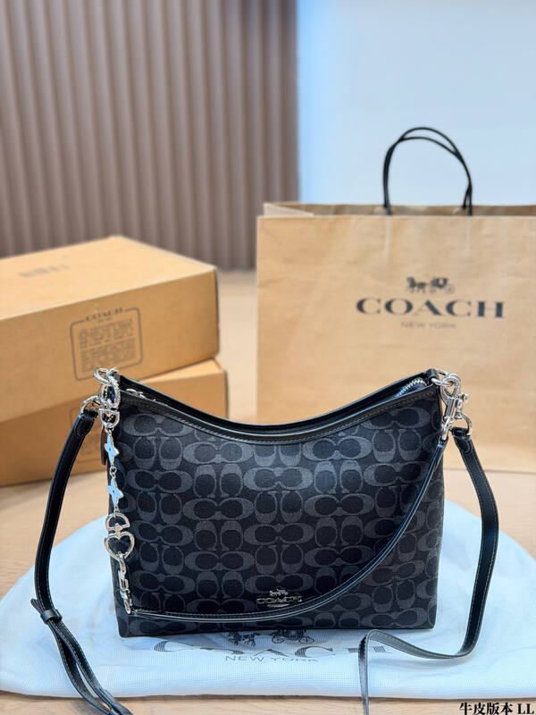 Coach shoulder bag — 1:1 Replica