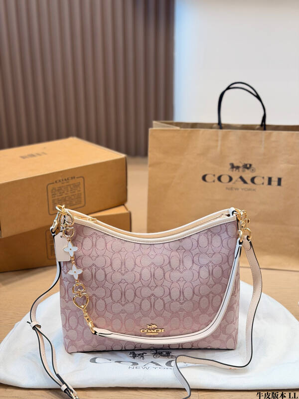 Coach shoulder bag — 1:1 Replica