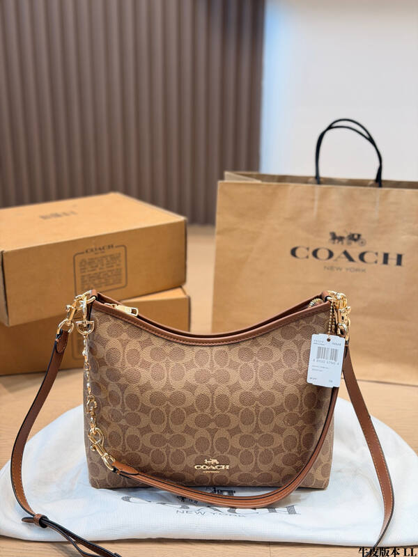 Coach Monogram shoulder bag — AAA Quality Replica