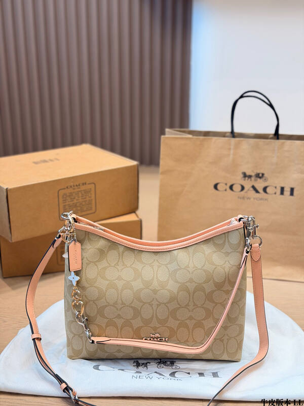 Coach Monogram shoulder bag — AAA Quality Replica