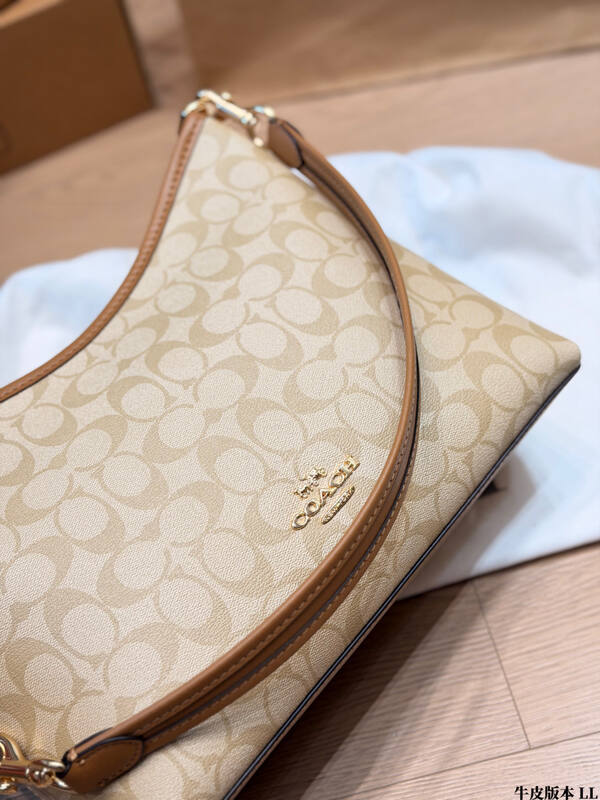 Coach Monogram shoulder bag — 1:1 Replica