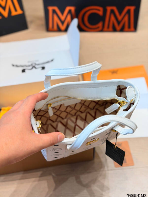 MCM Toni Visetos shoulder bag — Top Quality Replica