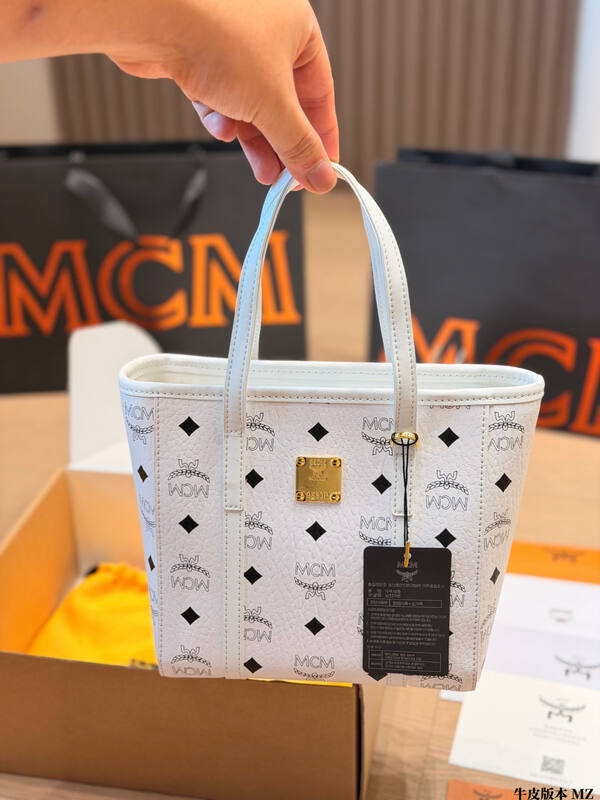 MCM Toni Visetos shoulder bag — Top Quality Replica