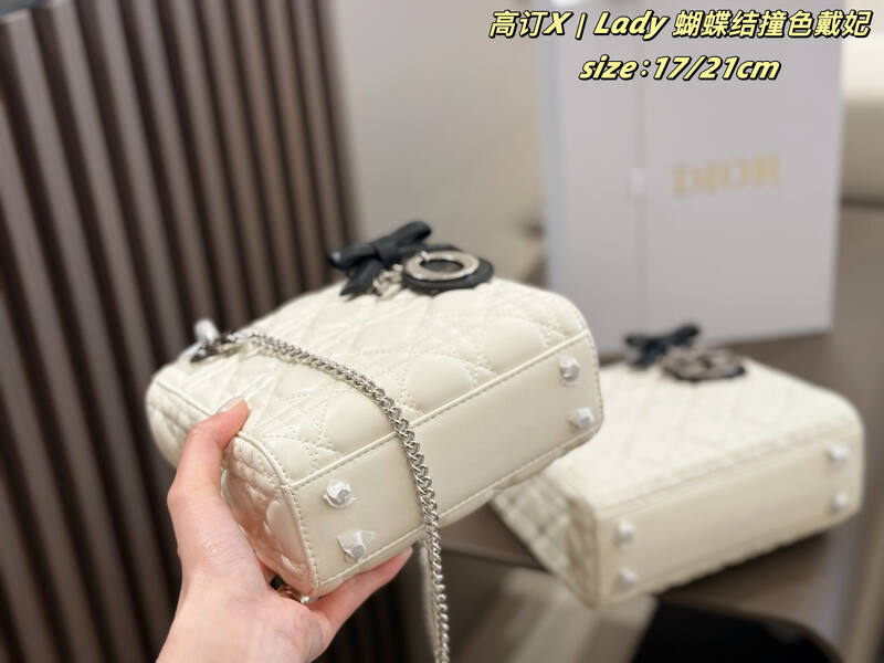 Dior Lady Cream quilted leather with black handles 17 crossbody — 1:1 Replica