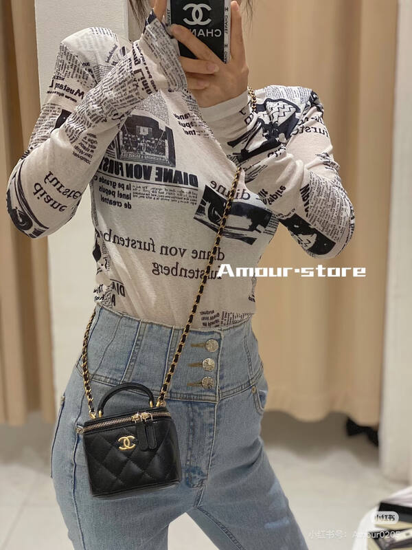 Chanel Vanity Case Black mini crossbody — 1:1 Replica