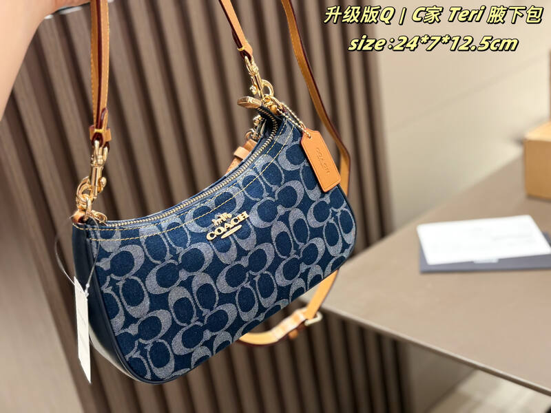 Coach Monogram shoulder bag — Top Quality Replica