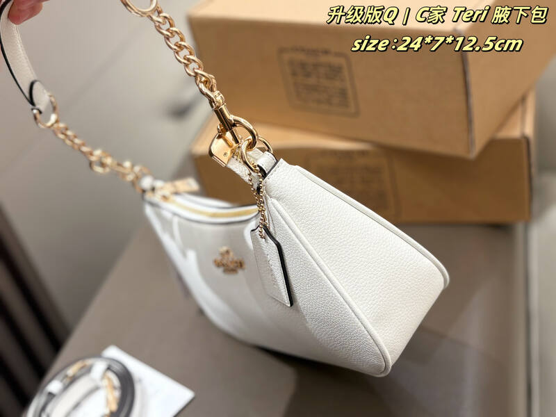 Coach White shoulder bag — Premium Replica
