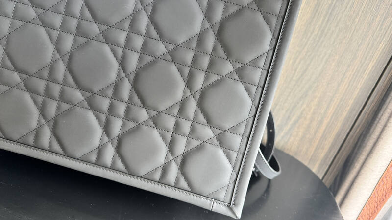 Dior Book Tote Black — 1:1 Replica