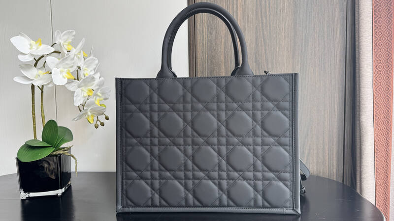 Dior Book Tote Black — 1:1 Replica